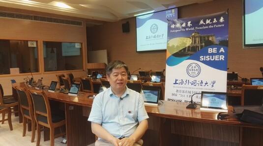 上海外国语大学招办主任王斌华:想成为多语种