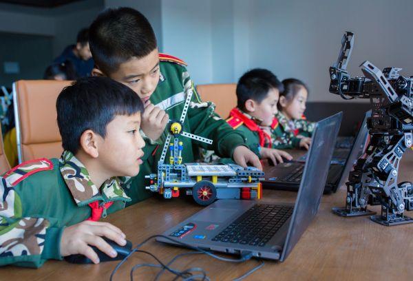 中国家长花重金让孩子学编程:人工智能时代基