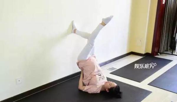 《甄嬛传》里那个坏坏的安小主怀孕了,她的身