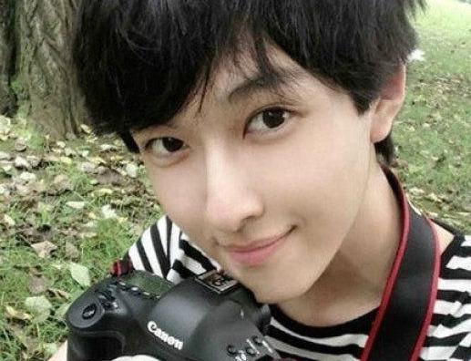 <em>最美</em>伪娘小灿PK韩国金秀贤 秒杀泰国人妖(16