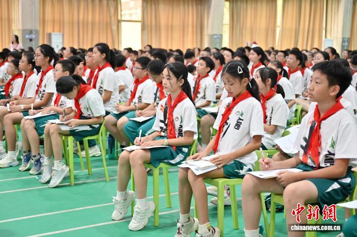 广州：听劳模工匠讲“开学第一课”2026年中学专场举办