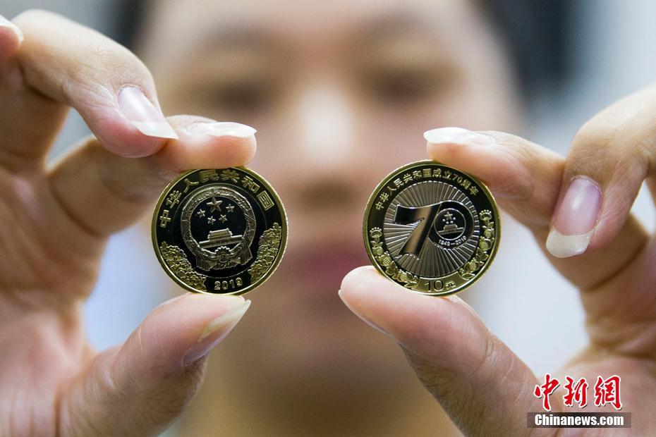 教育思考：为大学新生赠书承载的理想期待