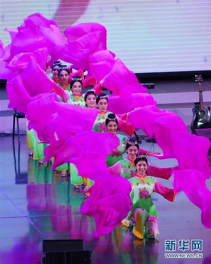 乌兹别克斯坦举办第二届汉语学生艺术节