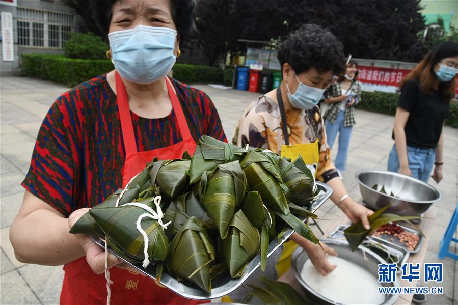 就业季业界支招：高校应强化学生通识教育