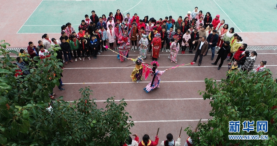 贵州天柱：侗戏传承在校园
