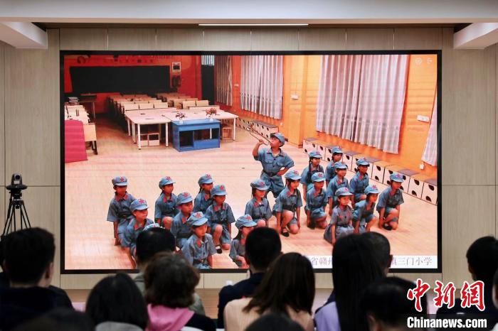 全国8省12支中小学生歌咏队“云上”竞赛展“歌声与微笑”