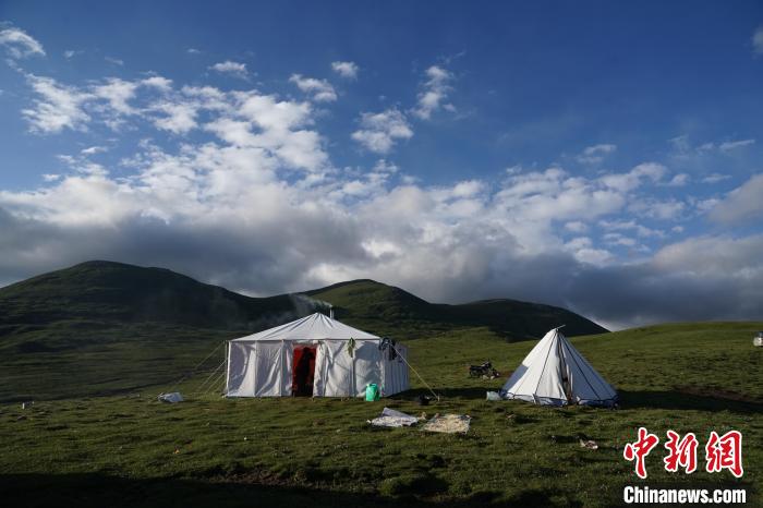 歌声飞出大山 青海果洛藏族女孩喜圆“上音”梦