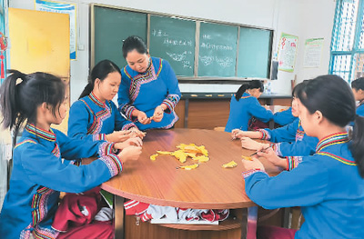 湖南：中小学推广民族文化教育和劳动教育
