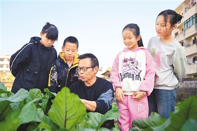 湖南：中小学推广民族文化教育和劳动教育