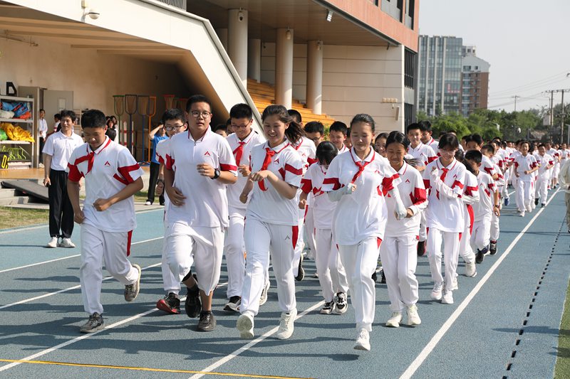 北京市启动中小学生阳光体育8项行动