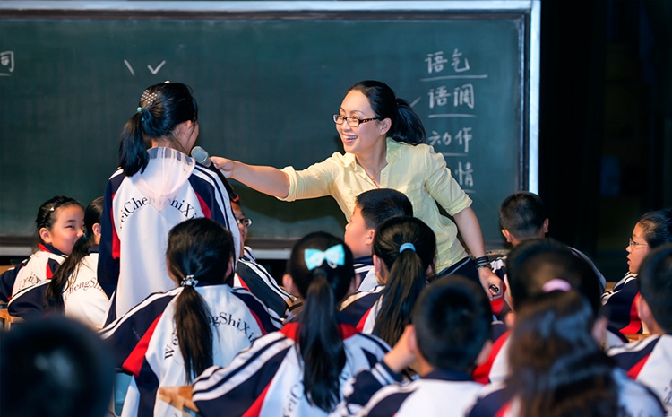 作家眼中的青少年阅读：与经典对话 为成长赋能