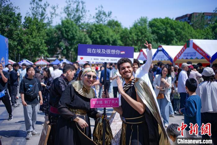 天津大学“小世博会”开启沉浸式环球之旅