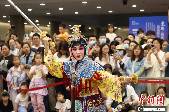 既传统又现代 南京博物院“奇妙夜”精彩上演