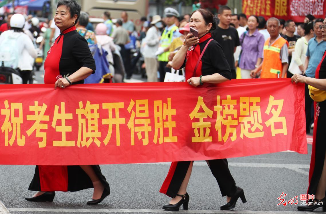 【青春逐梦 高考时刻】暖心护航，托举青春梦想扬帆起航