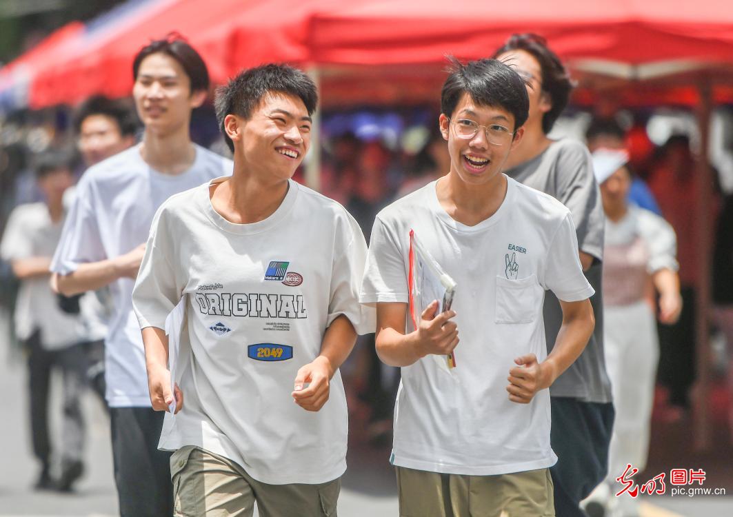 【青春逐梦 高考时刻】以自信之姿奔赴青春考场