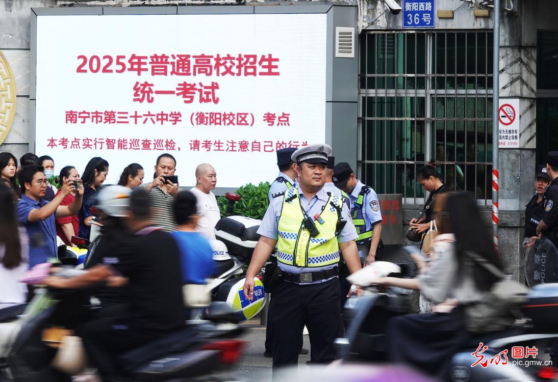 【青春逐梦 高考时刻】暖心护航，托举青春梦想扬帆起航