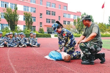 国防教育进校园