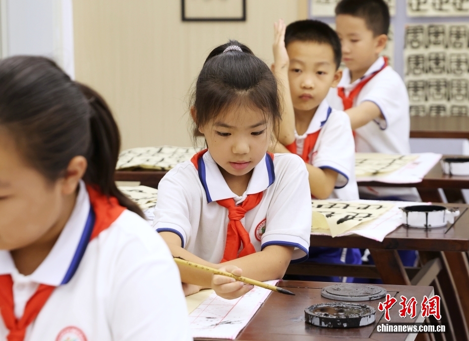 新疆哈密：社团活动助力学生全面发展