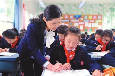 一堂思政课 满城是课堂