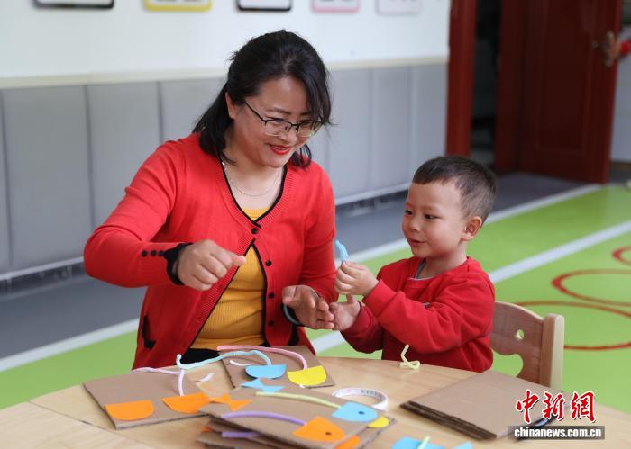 “嵌入式”托育服务托起“家门口”的幸福 宁夏银川:“嵌入式”托育服务托起“家门口”的幸福