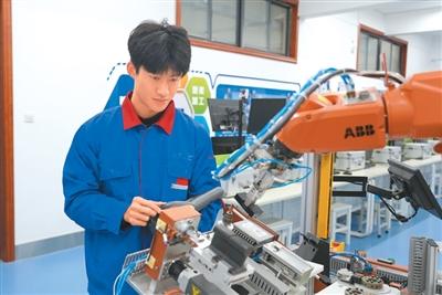 有“技”青年 一展所长