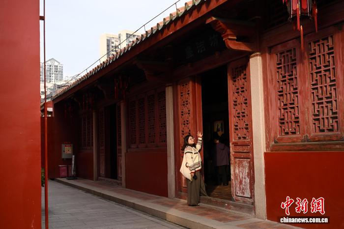 广东：揭阳学宫吸引游客