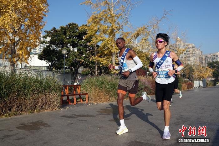 2025高校百英里接力赛总决赛在上海鸣枪起跑