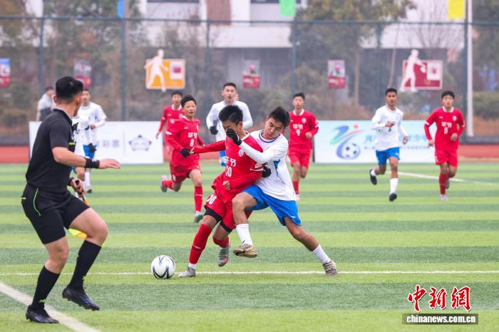 第二届“西部青训杯”青少年足球交流赛在贵州毕节开赛