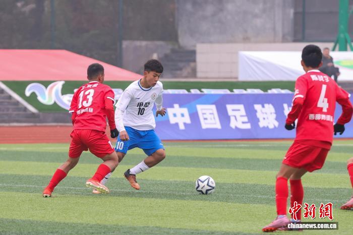 第二届“西部青训杯”青少年足球交流赛在贵州毕节开赛