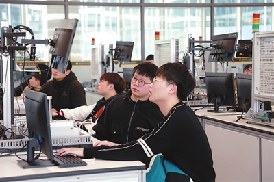 为经济社会发展注入教育之力