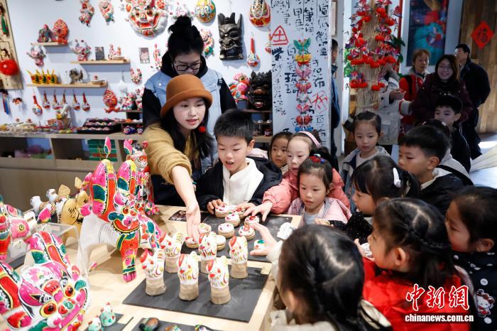 浙江杭州:体验年味非遗文创