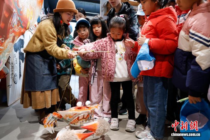 浙江杭州:体验年味非遗文创
