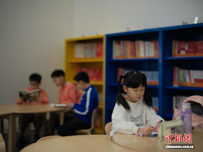 《全民阅读促进条例》施行 天津图书馆成市民周末打卡地