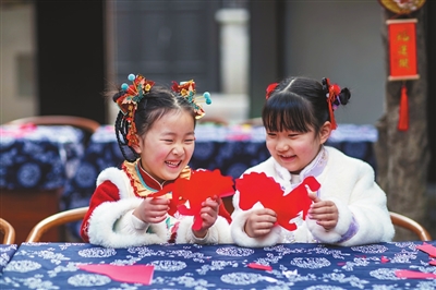 剪纸创作 喜迎新春