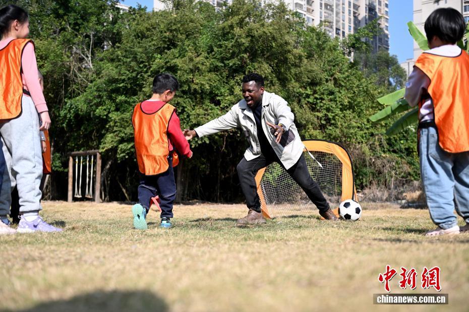 “网红”外教的中国“春节”课