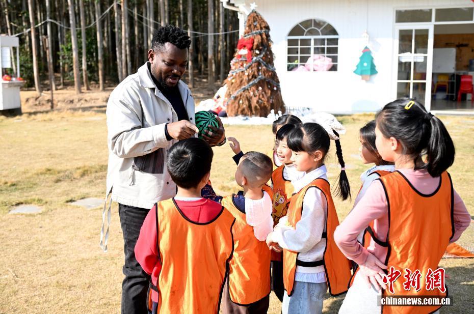 “网红”外教的中国“春节”课