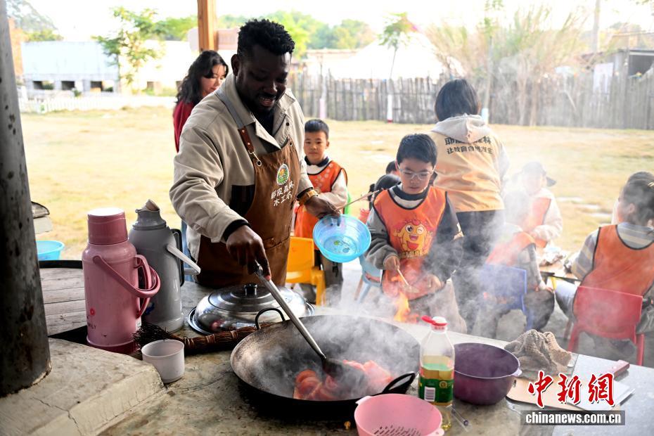 “网红”外教的中国“春节”课