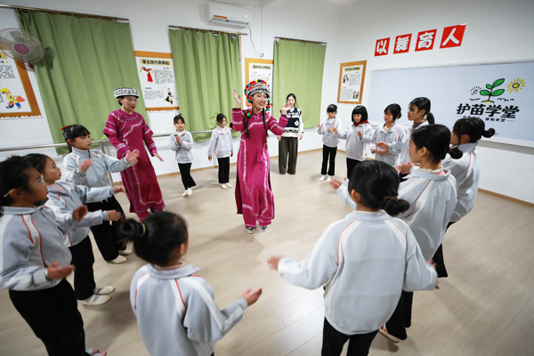 新春走基层丨年味里的青春：“护苗”成长 “助农”增收