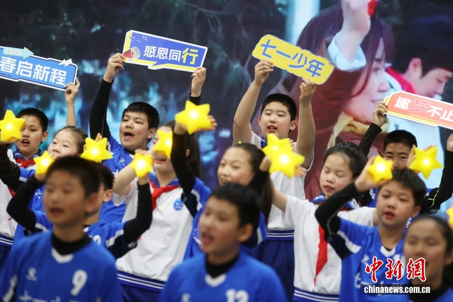 校园模式开启 多地中小学生迎来新学期 校园模式开启 多地中小学生迎来新学期