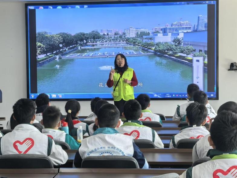 走进社会大课堂 在体验中锤炼本领领悟成长