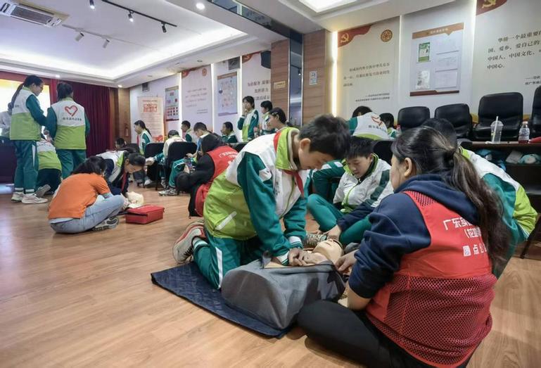 走进社会大课堂 在体验中锤炼本领领悟成长