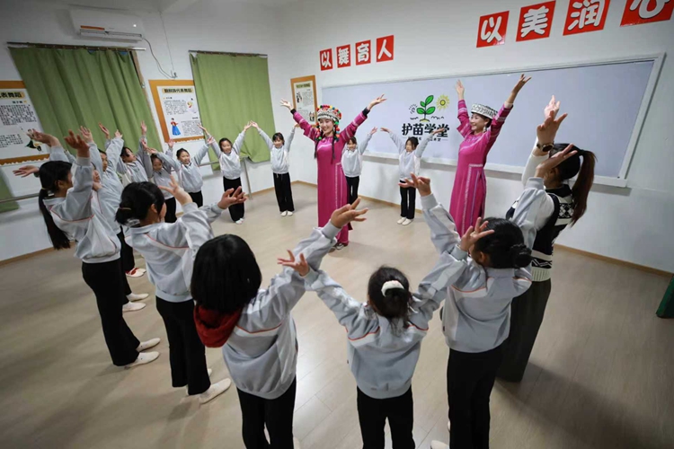 杨钰尼委员：履职就是要接地气、聚合力、办实事