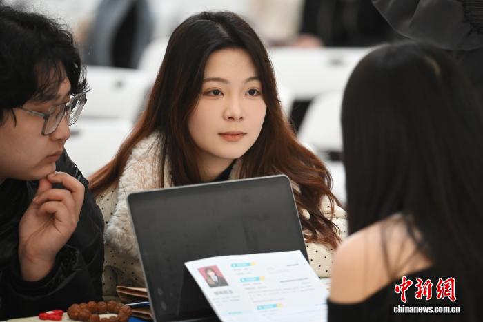 助力青年逐梦 南京举办新媒体专场招聘会搭起人才连心桥