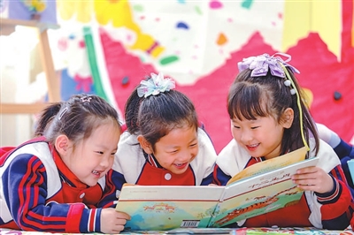 书香润校园 好书伴成长——首个“全民阅读活动周”现场直击