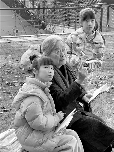 从乡村教师到安徒生奖得主 她画出了心里的“桃花源” 从乡村教师到安徒生奖得主 她画出了心里的“桃花源”
