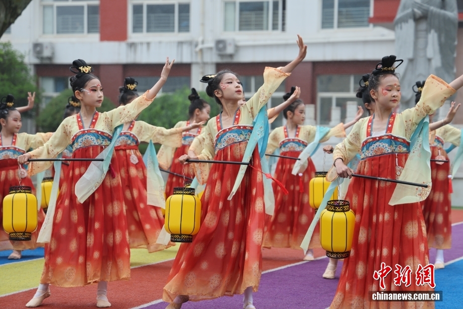 山东日照：学生学习中华优秀传统文化