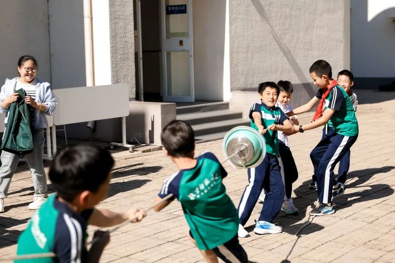 开启智趣童年 第六届“科学探秘”奥林匹克暨六一游园实践举行