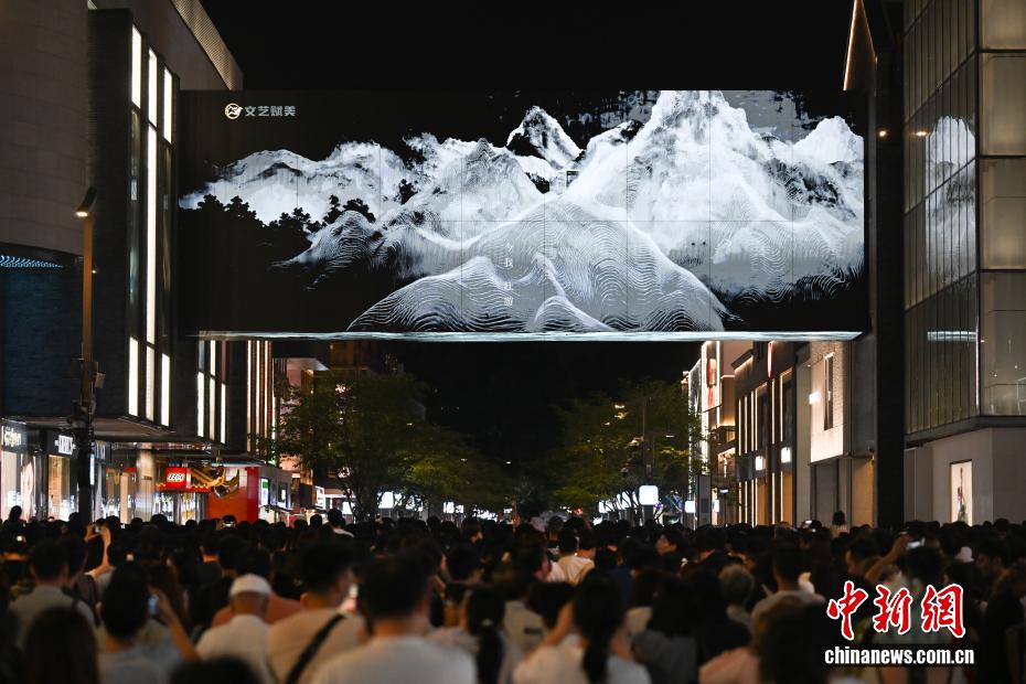 中国美院毕业展演亮相杭州西湖畔 中国美院毕业展演亮相杭州西湖畔