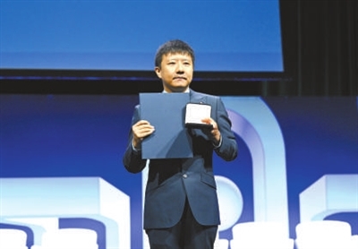 历史性突破！中国籍数学家邓煜、王虹获2026年菲尔兹奖