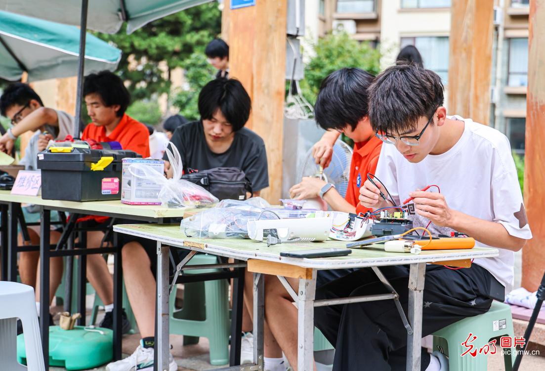青年学子在一线:锤炼专业本领,服务地方发展 青年学子在一线:锤炼专业本领,服务地方发展